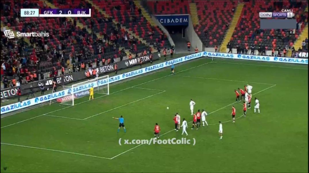 ⁣Florin Niță saved! Terrible penalty kick by Cenk Tosun