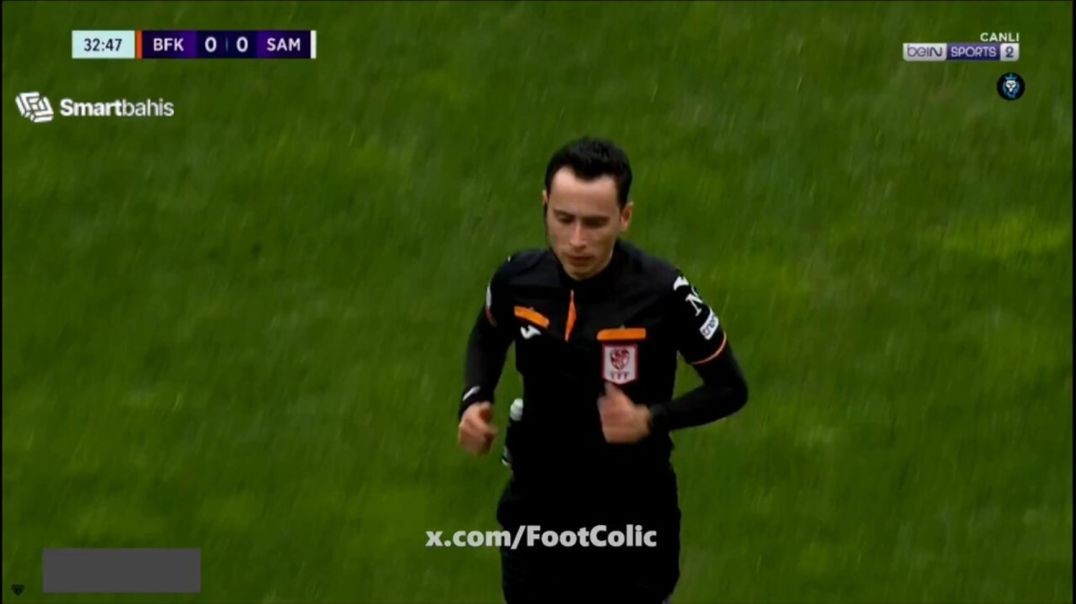 Marius Mouandilmadji red card.. Samsunspor is missing a player!